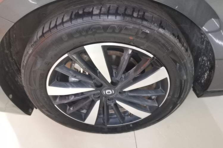 Used CHANGAN NEVO A05 2025 Truly Delicious Edition 70 – Beyond Excellence Left Front Wheel Hub