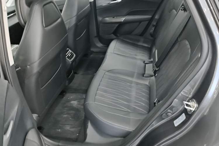 Used CHANGAN NEVO A05 2025 Truly Delicious Edition 145 Beyond-Grade Version Left Rear Seat