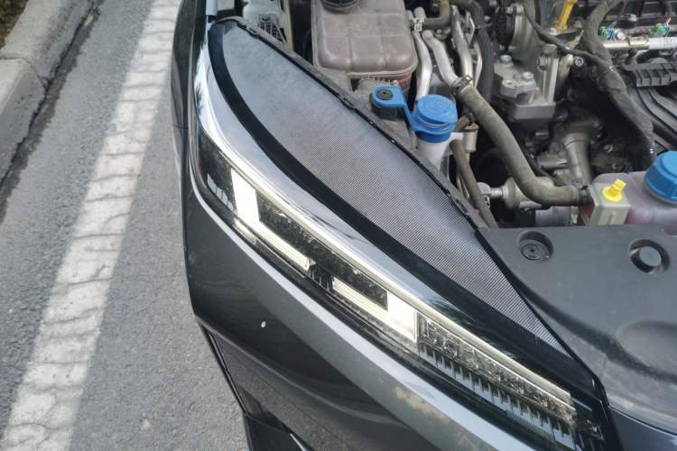 Used CHANGAN NEVO A05 2025 Truly Delicious Edition 70 – Beyond Excellence Right Front Headlight