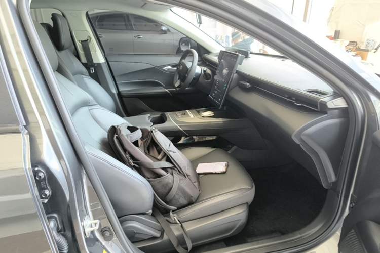 Used CHANGAN NEVO A05 2025 Truly Delicious Edition 70 – Beyond Excellence Right Front Seat