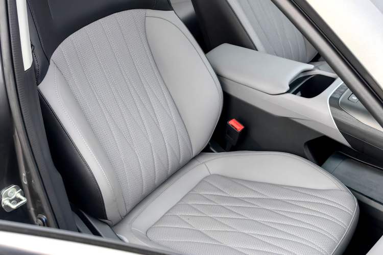 Used CHANGAN NEVO A05 2025 Truly Delicious Version 145 Excellence Edition Right Front Seat