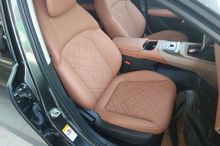 Used CHANGAN NEVO A05 2025 Truly Delicious Version 145 Excellence Edition Right Front Seat