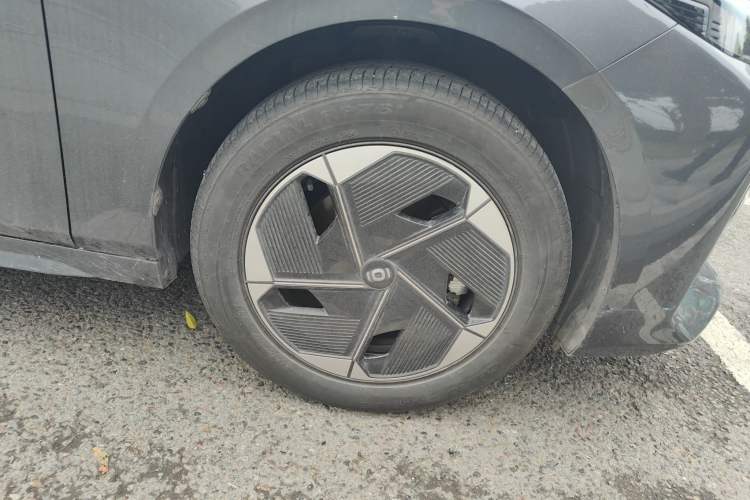 Used CHANGAN NEVO A05 2025 Truly Delicious Version 145 Leading Edition Right Front Wheel Hub