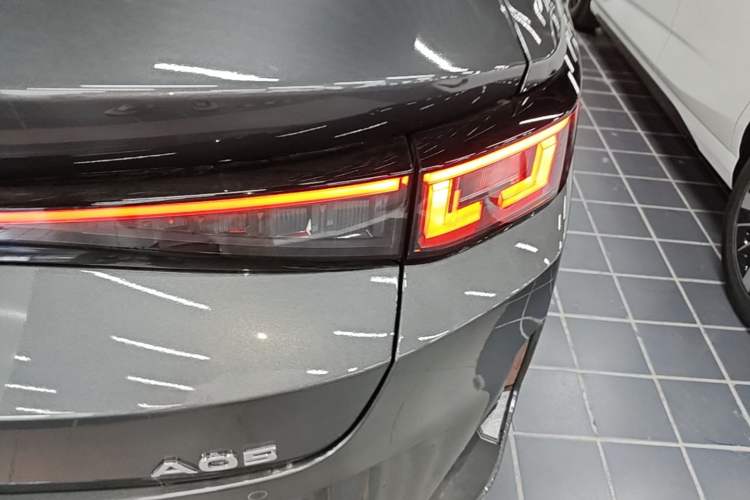 Used CHANGAN NEVO A05 2025 Truly Delicious Edition 145 Beyond-Grade Version Right Rear Taillight