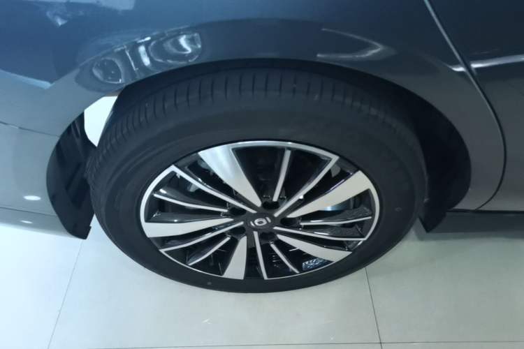 Used CHANGAN NEVO A05 2025 Truly Delicious Edition 70 – Beyond Excellence Right Rear Wheel Hub