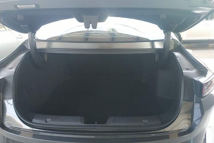 Used CHANGAN NEVO A05 2025 Truly Delicious Version 145 Excellence Edition Trunk