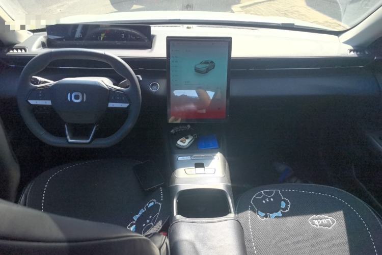 Used CHANGAN NEVO A05 2025 Truly Delicious Edition 70 – Beyond Excellence Center Console