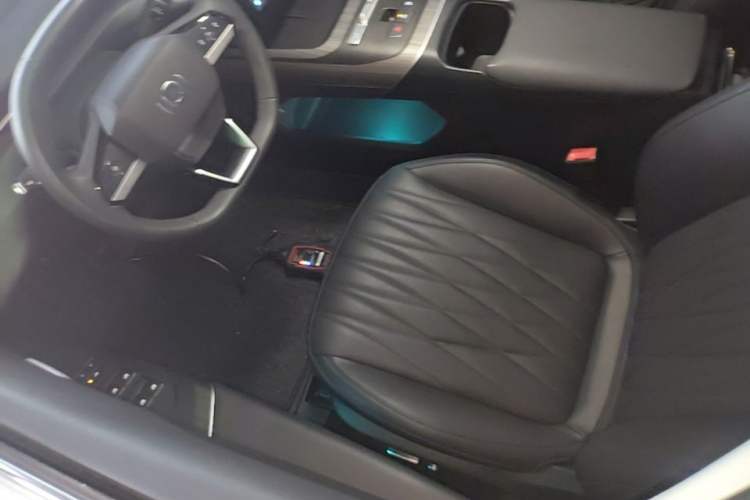 Used CHANGAN NEVO A05 2025 Truly Delicious Edition 145 Beyond-Grade Version Driver Seat