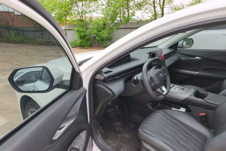 Used CHANGAN NEVO A05 2025 Truly Delicious Edition 145 Beyond-Grade Version Driver Seat