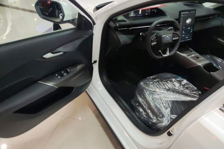 Used CHANGAN NEVO A05 2025 Truly Delicious Version 145 Excellence Edition Driver Seat