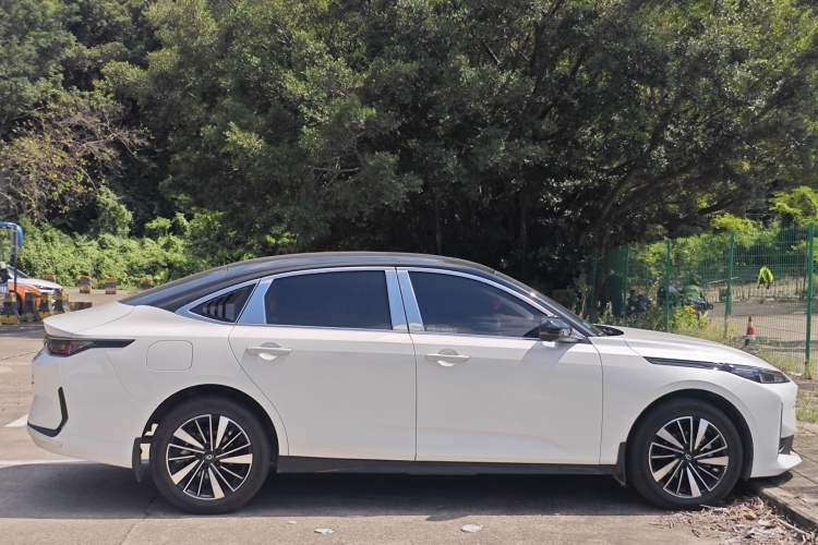 Used CHANGAN NEVO A05 2025 Truly Delicious Edition 70 – Beyond Excellence Exterior 11