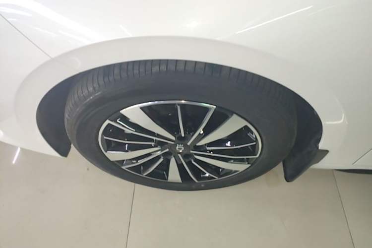 Used CHANGAN NEVO A05 2025 Truly Delicious Edition 145 Beyond-Grade Version Exterior 4