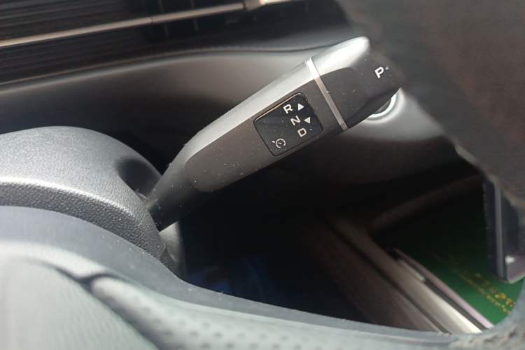 Used CHANGAN NEVO A05 2025 Truly Delicious Edition 145 Beyond-Grade Version Gear Lever