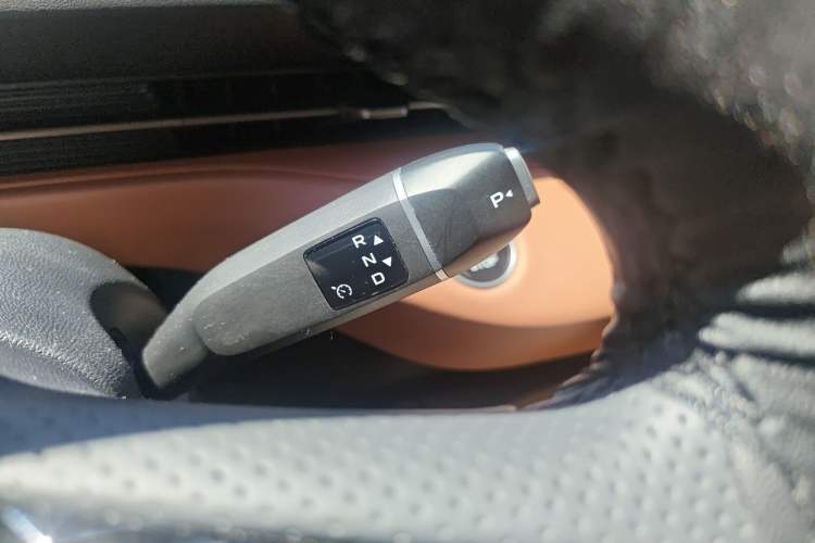 Used CHANGAN NEVO A05 2025 Truly Delicious Edition 145 Beyond-Grade Version Gear Lever