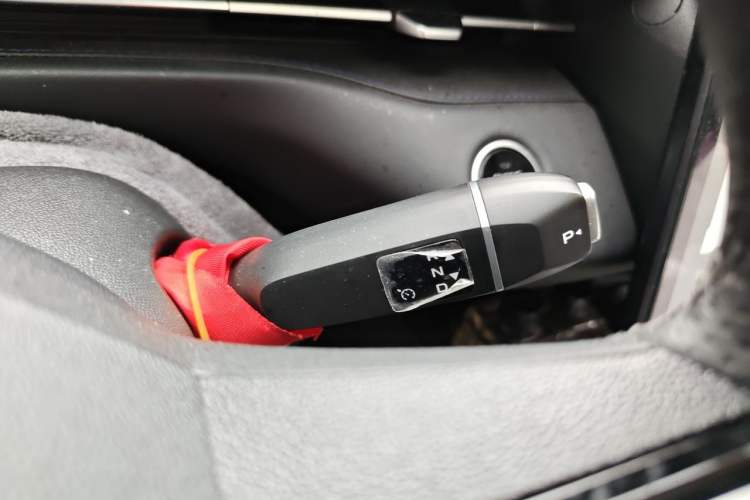 Used CHANGAN NEVO A05 2025 Truly Delicious Version 70 Leading Edition Gear Lever