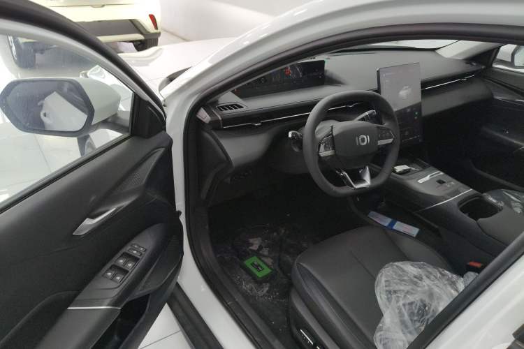 Used CHANGAN NEVO A05 2025 Truly Delicious Edition 70 – Beyond Excellence Interior 3