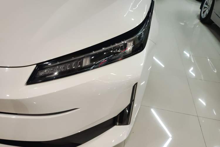 Used CHANGAN NEVO A05 2025 Truly Delicious Version 145 Excellence Edition Left Front Headlight