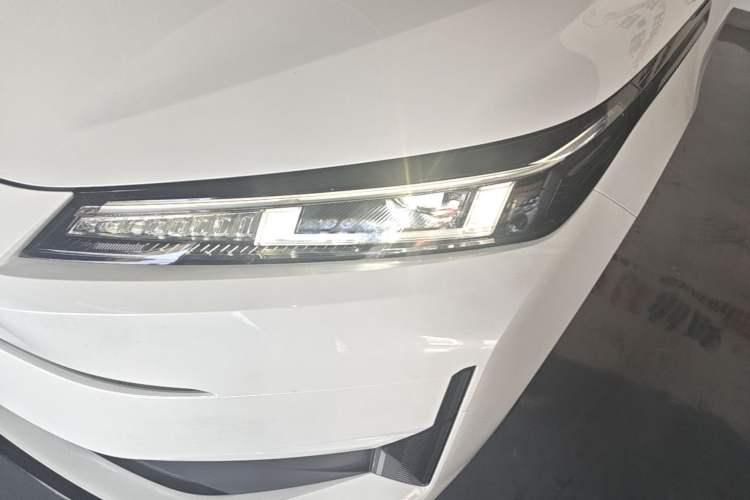Used CHANGAN NEVO A05 2025 Truly Delicious Version 145 Excellence Edition Left Front Headlight