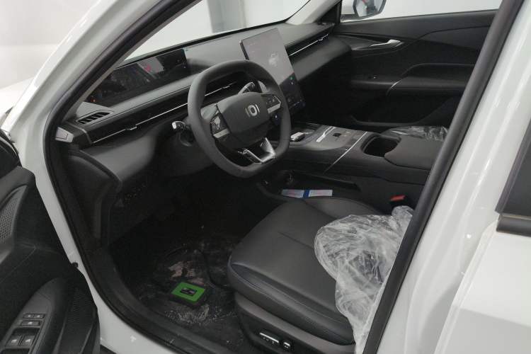 Used CHANGAN NEVO A05 2025 Truly Delicious Edition 70 – Beyond Excellence Left Front Seat