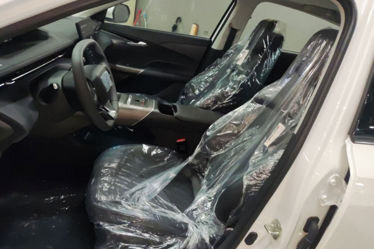 Used CHANGAN NEVO A05 2025 Truly Delicious Version 145 Excellence Edition Left Front Seat