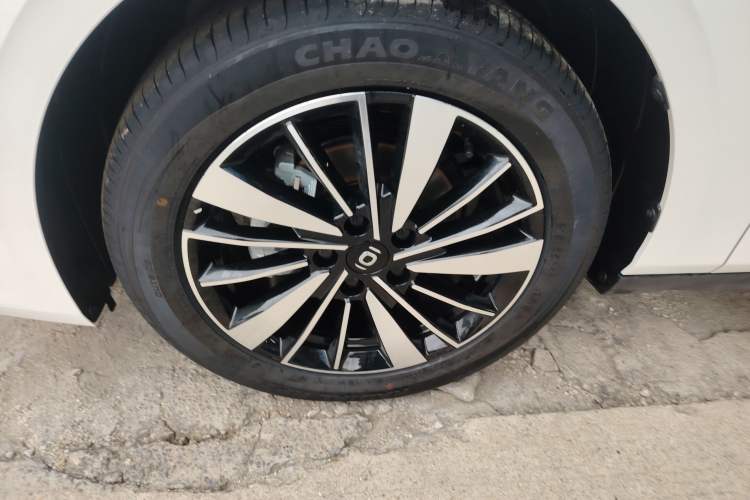 Used CHANGAN NEVO A05 2025 Truly Delicious Edition 70 – Beyond Excellence Left Front Wheel Hub