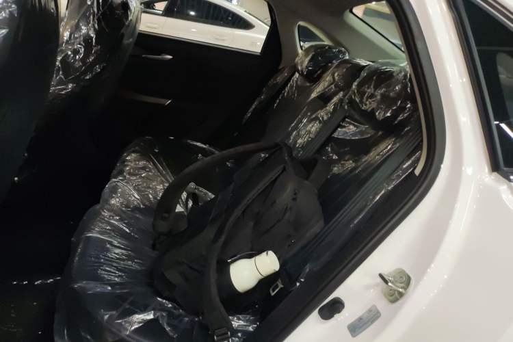 Used CHANGAN NEVO A05 2025 Truly Delicious Version 145 Excellence Edition Left Rear Seat