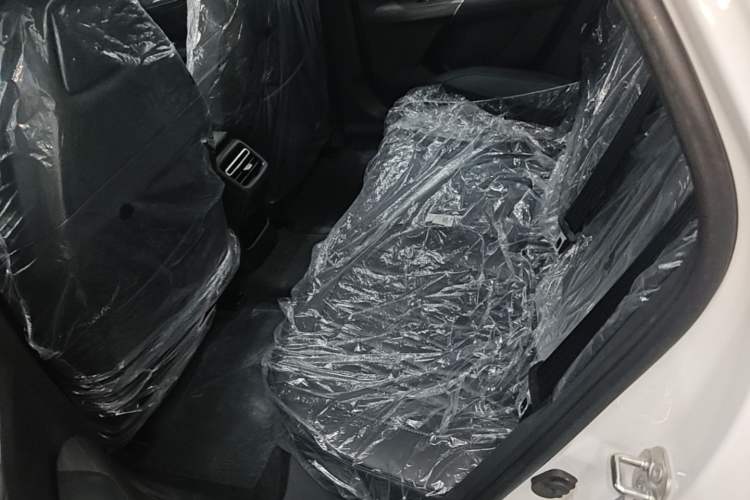 Used CHANGAN NEVO A05 2025 Truly Delicious Edition 145 Beyond-Grade Version Left Rear Seat