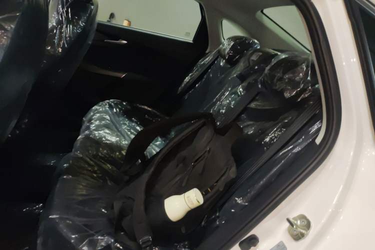 Used CHANGAN NEVO A05 2025 Truly Delicious Version 145 Excellence Edition Left Rear Seat