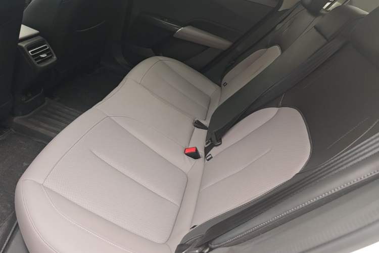 Used CHANGAN NEVO A05 2025 Truly Delicious Edition 70 – Beyond Excellence Left Rear Seat