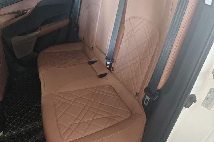 Used CHANGAN NEVO A05 2025 Truly Delicious Version 145 Excellence Edition Left Rear Seat