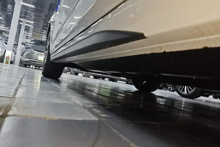 Used CHANGAN NEVO A05 2025 Truly Delicious Edition 145 Beyond-Grade Version Left Side Sill