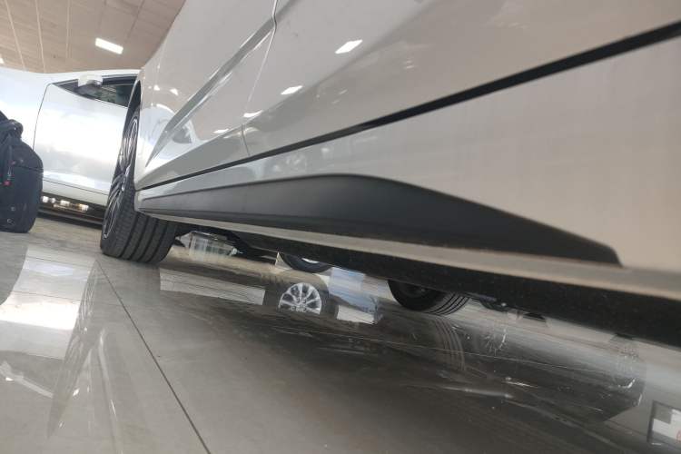 Used CHANGAN NEVO A05 2025 Truly Delicious Version 145 Excellence Edition Left Side Sill