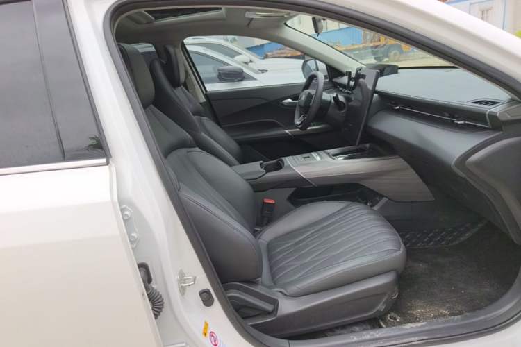 Used CHANGAN NEVO A05 2025 Truly Delicious Edition 145 Beyond-Grade Version Right Front Seat