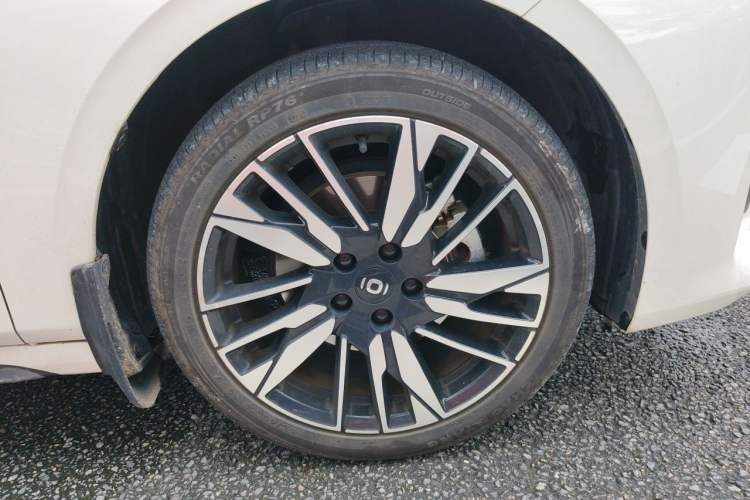 Used CHANGAN NEVO A05 2025 Truly Delicious Version 145 Excellence Edition Right Front Wheel Hub