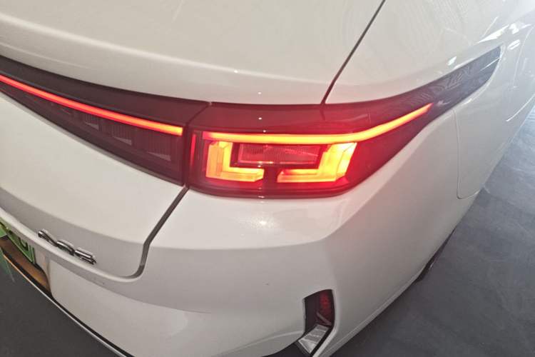 Used CHANGAN NEVO A05 2025 Truly Delicious Version 145 Excellence Edition Right Rear Taillight
