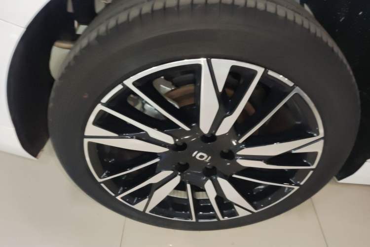 Used CHANGAN NEVO A05 2025 Truly Delicious Version 145 Excellence Edition Right Rear Wheel Hub
