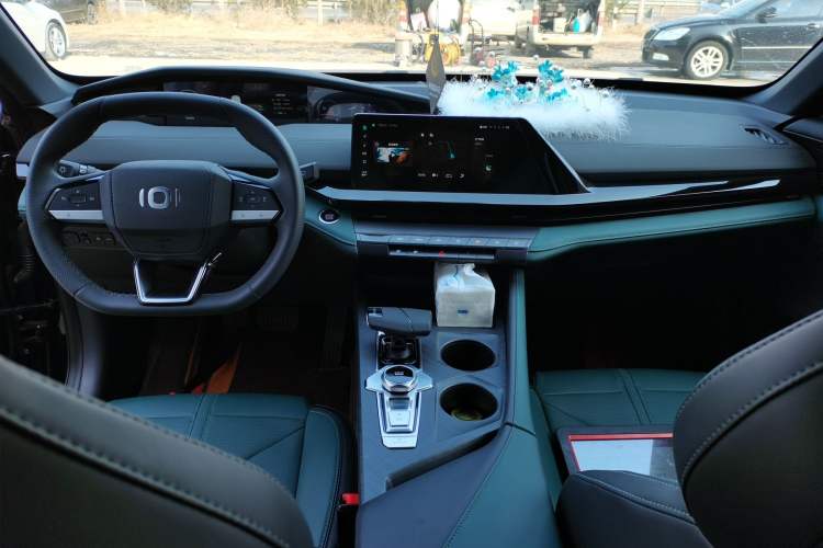 Used CHANGAN NEVO A06  Center Console