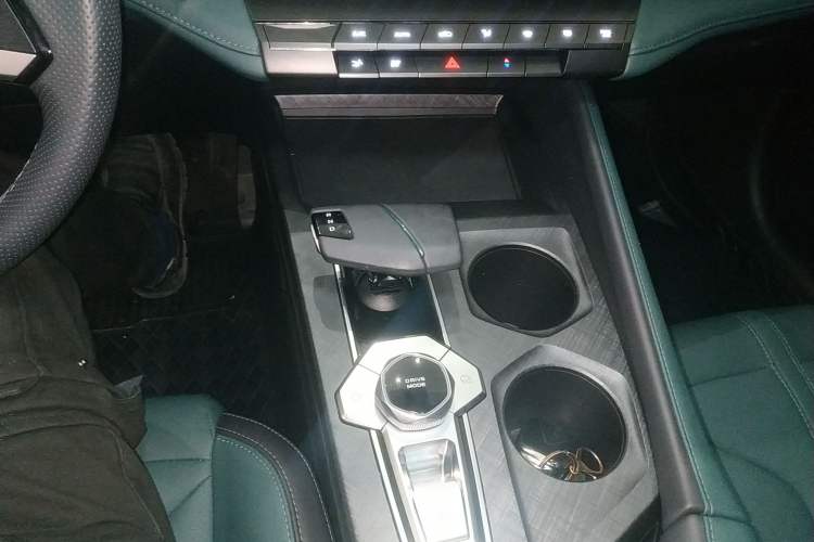 Used CHANGAN NEVO A06 2023 Base Model Gear Lever