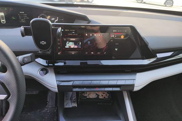 Used CHANGAN NEVO A06 2023 Base Model Audio And AC Panel
