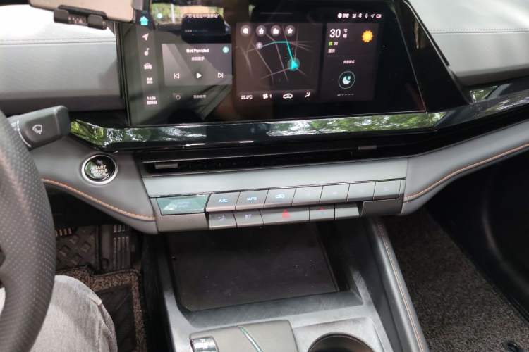 Used CHANGAN NEVO A06 2023 Advanced Model Audio And AC Panel