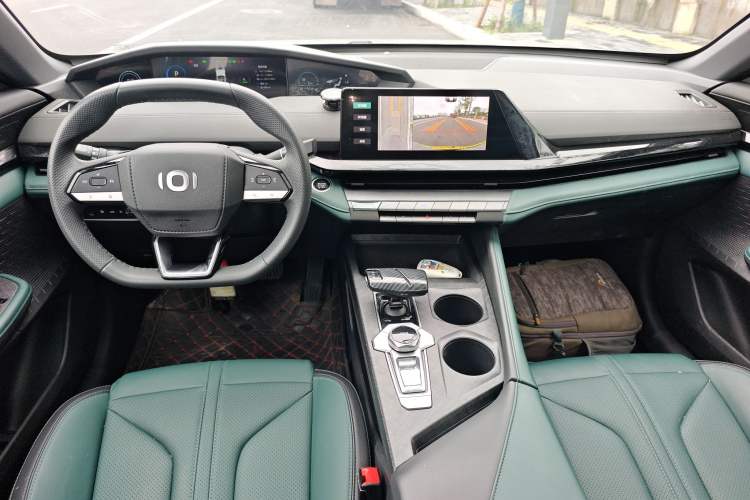 Used CHANGAN NEVO A06 2023 Advanced Model Center Console