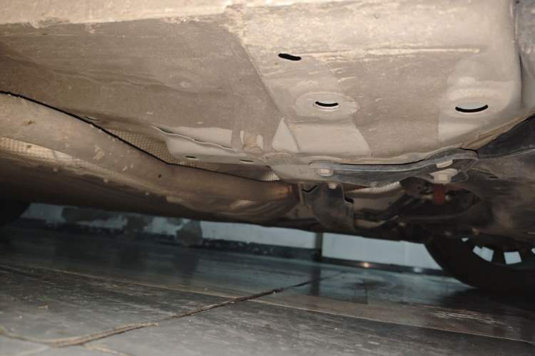 Used CHANGAN NEVO A06  Chassis Front Right