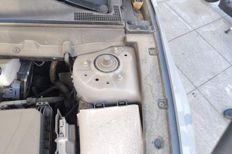 Used CHANGAN NEVO A06 2023 Base Model Engine Bay Left