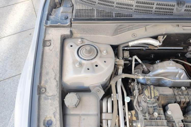 Used CHANGAN NEVO A06 2023 Base Model Engine Bay Right