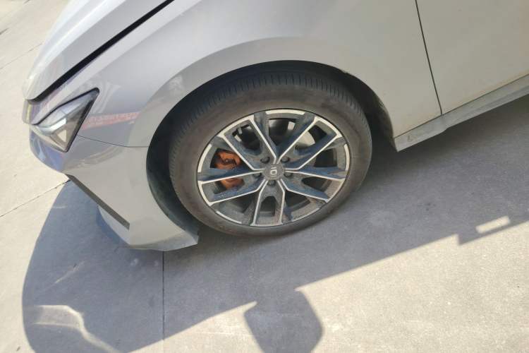 Used CHANGAN NEVO A06 2023 Advanced Model Left Front Wheel Hub