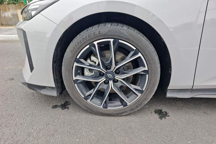 Used CHANGAN NEVO A06 2023 Advanced Model Left Front Wheel Hub