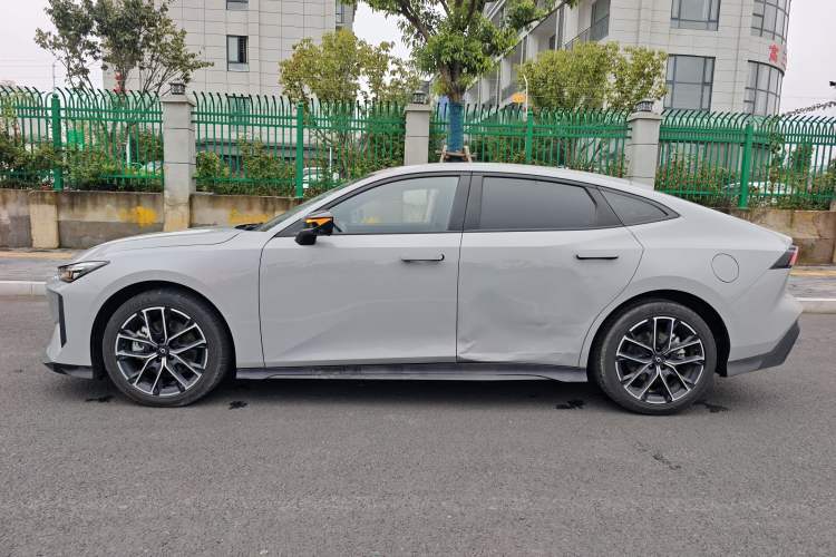 Used CHANGAN NEVO A06 2023 Advanced Model Left Side