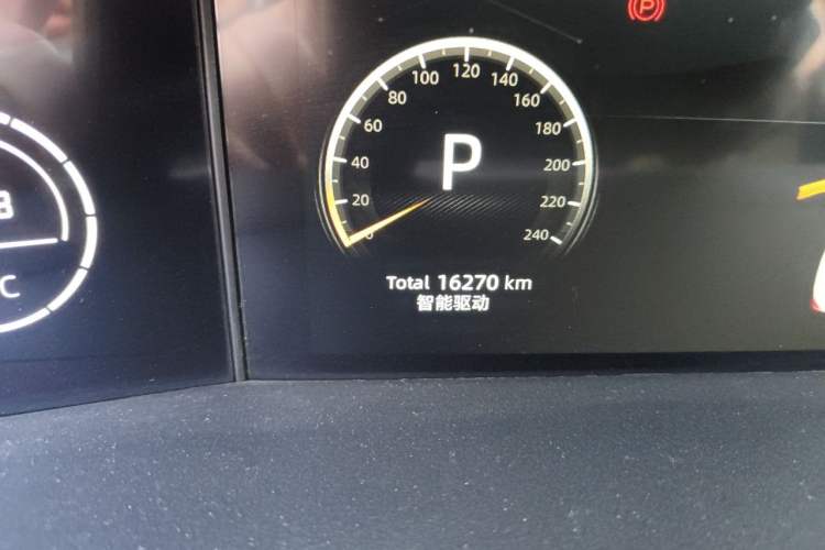 Used CHANGAN NEVO A06 2023 Base Model Odometer Close Up
