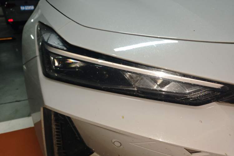 Used CHANGAN NEVO A06  Right Front Headlight