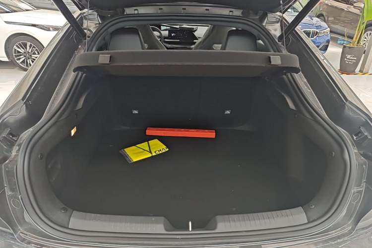 Used CHANGAN NEVO A06 2023 Base Model Trunk